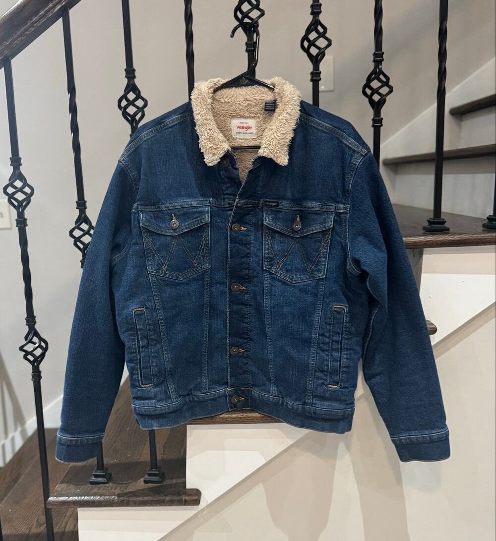 Wrangler Sherpa Lined Denim Trucker Jacket Men’s M Dark Wash Western